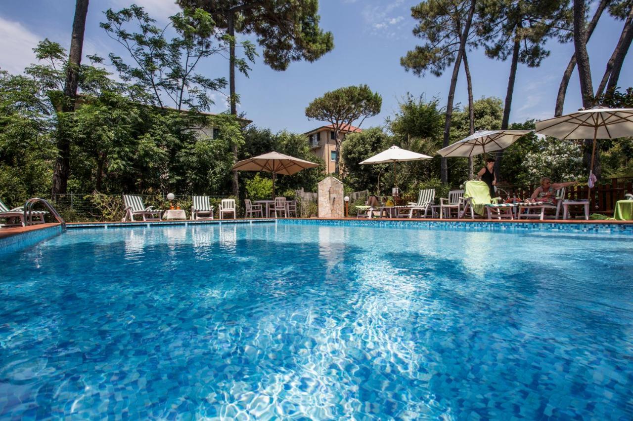 Piccolo Hotel Форте дей Марми Екстериор снимка